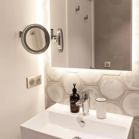 Hotel Leev Victoire Paris Exterior photo